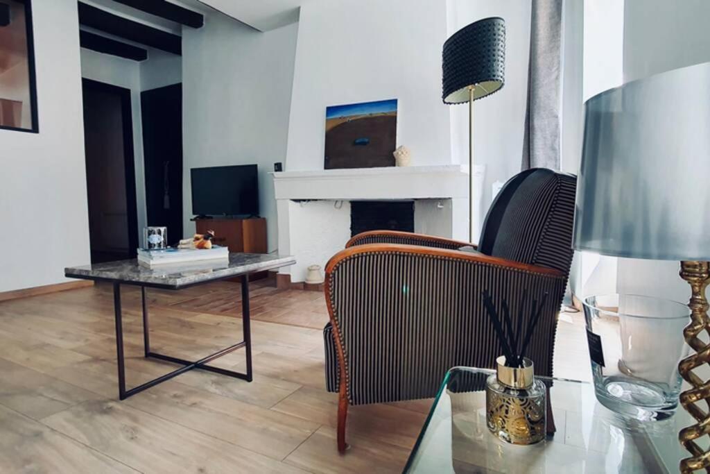 Le Carnot 2 Etoiles Hypercentre Vieille Ville Анси Екстериор снимка